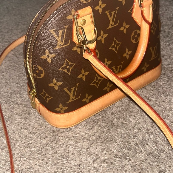 Louis Vuitton Alma Monogram BB Brown - Picture 4 of 13